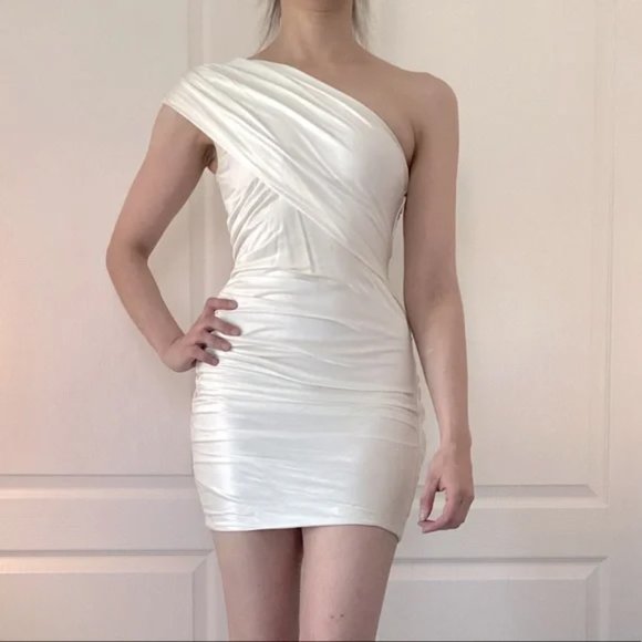 Alexander Wang White Jersey One Shoulder Mini Dress, size 10 (fits like 6/8) - Picture 3 of 9